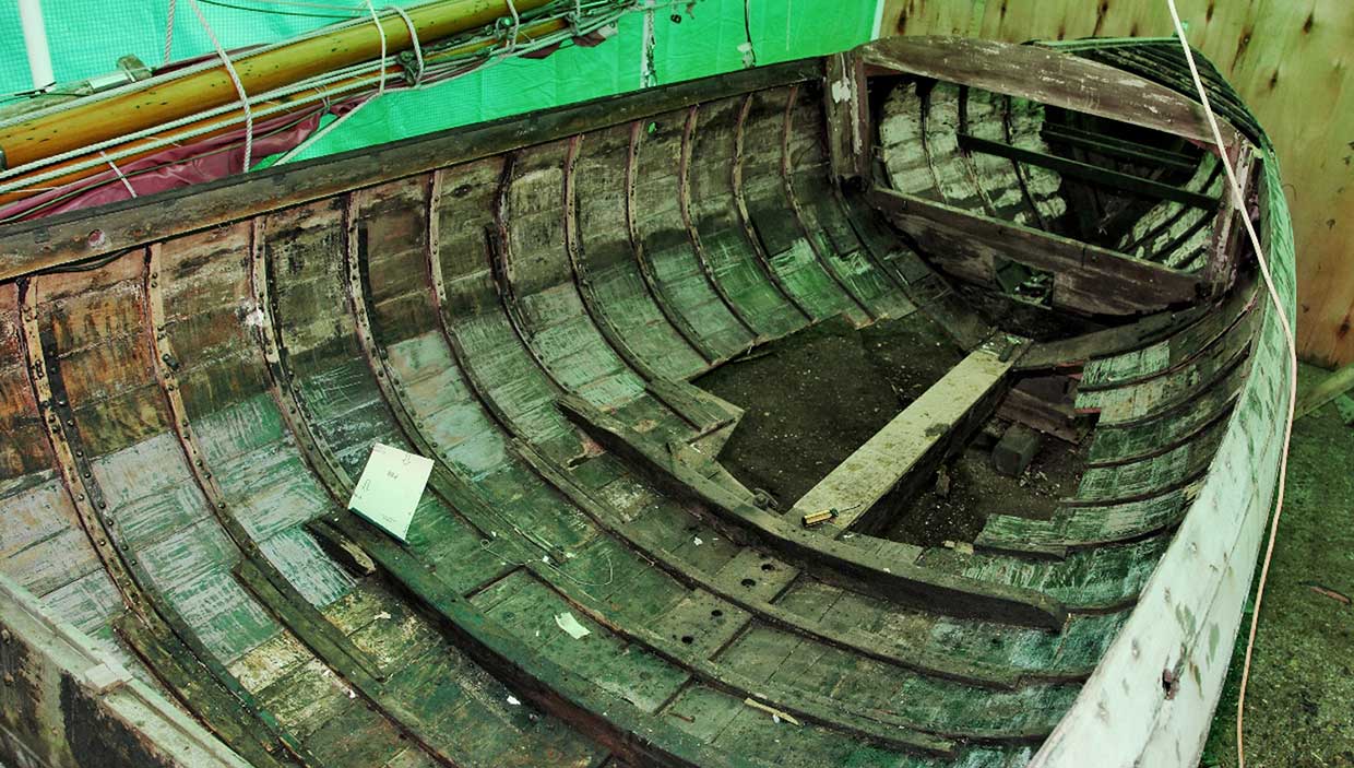 Vintage Racing Boat 'Fixitor' during Restoration