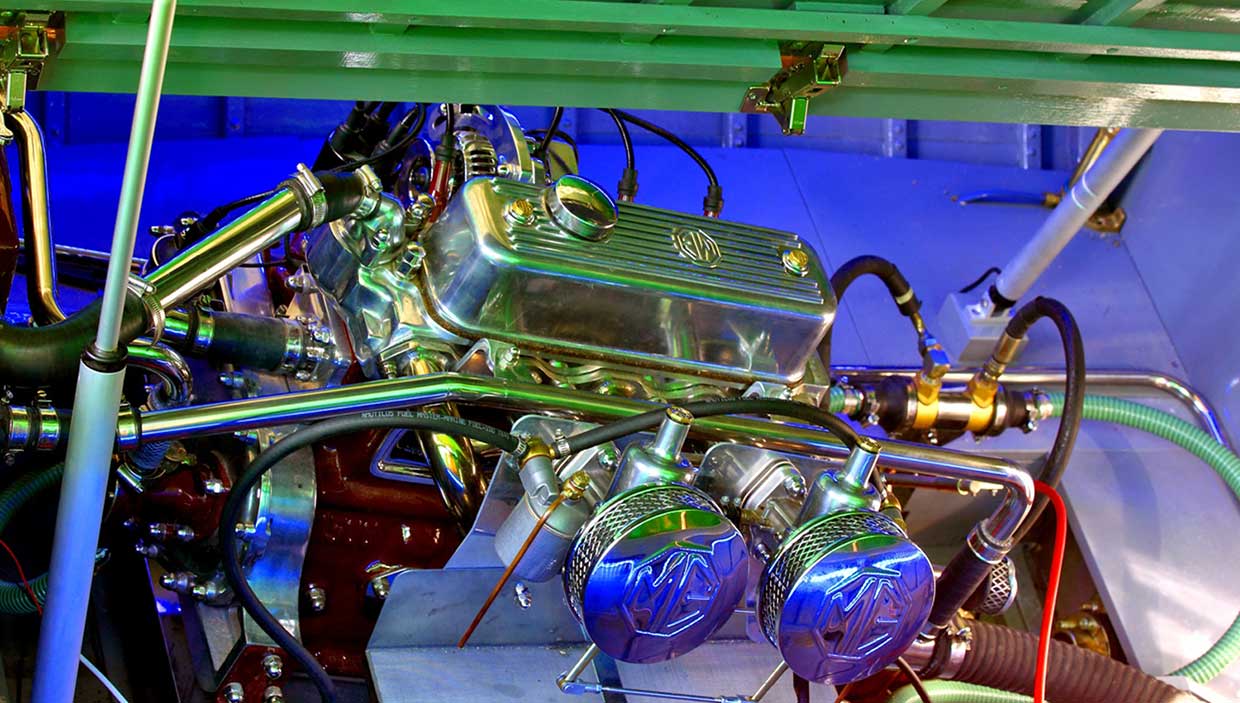 Vintage Racing Boat 'Fixitor' Engine